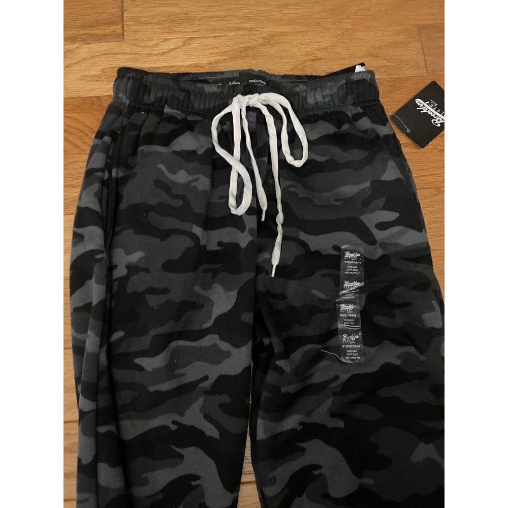 NWT Brooklyn Cloth women's dark camouflage elastic waist joggers size small - Picture 3 of 9